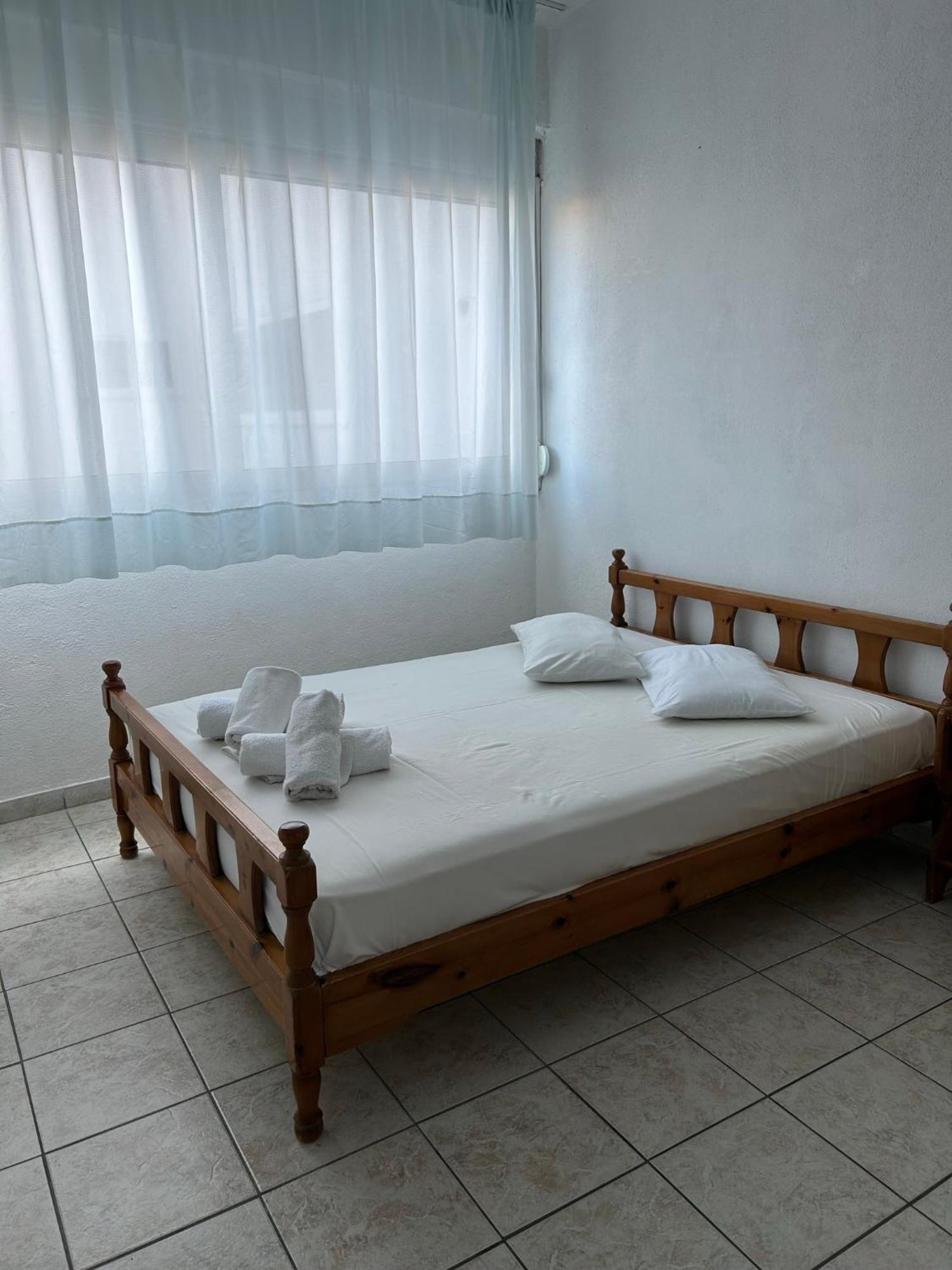 ليبتوكاريا Siros Hotel المظهر الخارجي الصورة